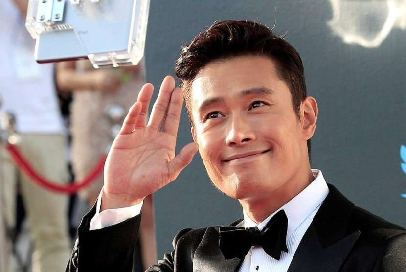 Aktor asal Korea Selatan, Lee Byung-hun.