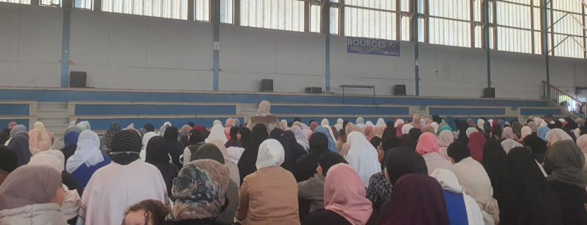 Jamaah perempuan mendengarkan khutbah Idul Fitri. (Dok. Istimewa)