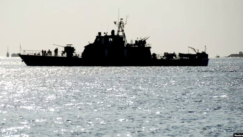Tangkapan layar dari Kapal Perang Iran, Alborz, yang memasuki Laut Merah (1/1/2024) (Voanews/Reuters/Republika)