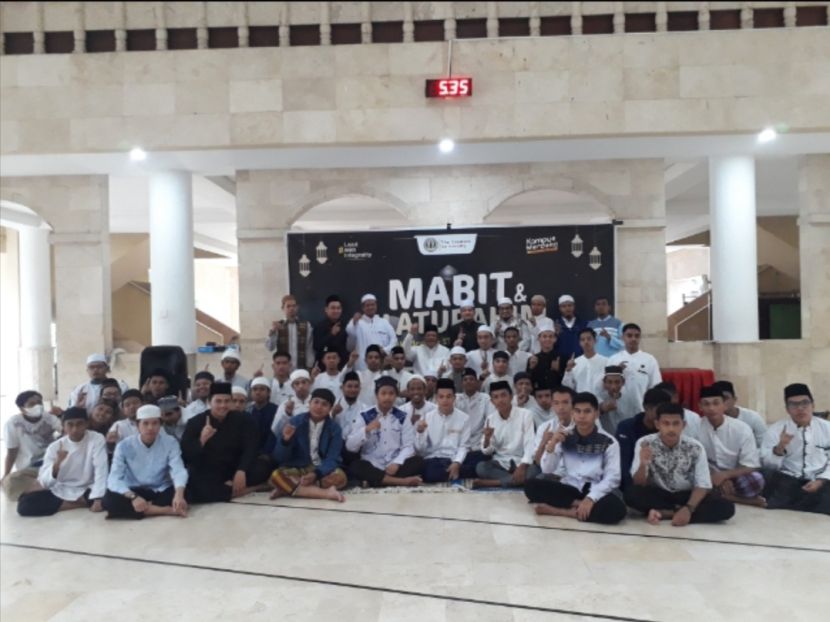 Sekolah Tinggi Agama Islam (STAIL) Surabaya, mengadakan program Mabit Bareng di Masjid Aqshol Madinah, PP Hidayatullah, Surabaya, Sabtu-Ahad (22-23 Oktober 2022). (Foto-foto: Dok STAIL)