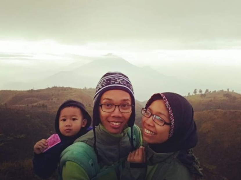 Pendakian Gunung Prau bersama keluarga