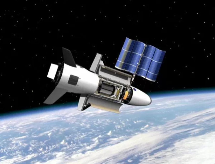 Ilustrasi pesawat ruang angkasa X-37B Angkatan Udara AS di orbit. Gambar: NASA Marshall Space Flight Center 