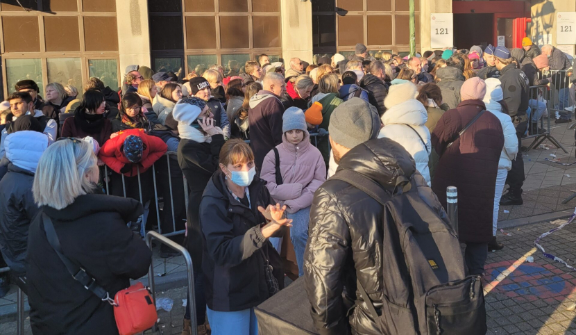 Ribuan orang Ukraina mencapai Belgia, pusat penerimaan kewalahan