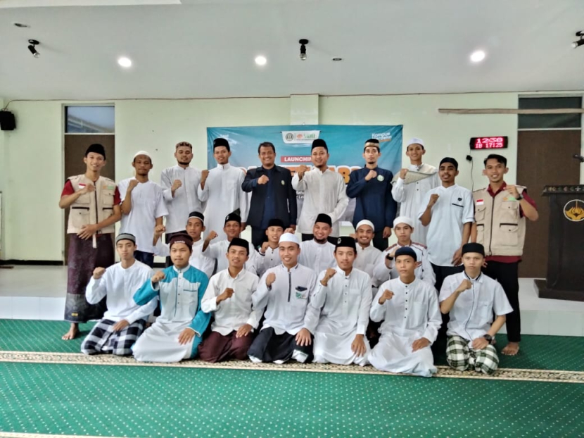 STAIL Surabaya meluncurkan program Mahasiswa Mengabdi, Senin (24/10/2022). (Foto: Dok STAIL Surabaya)