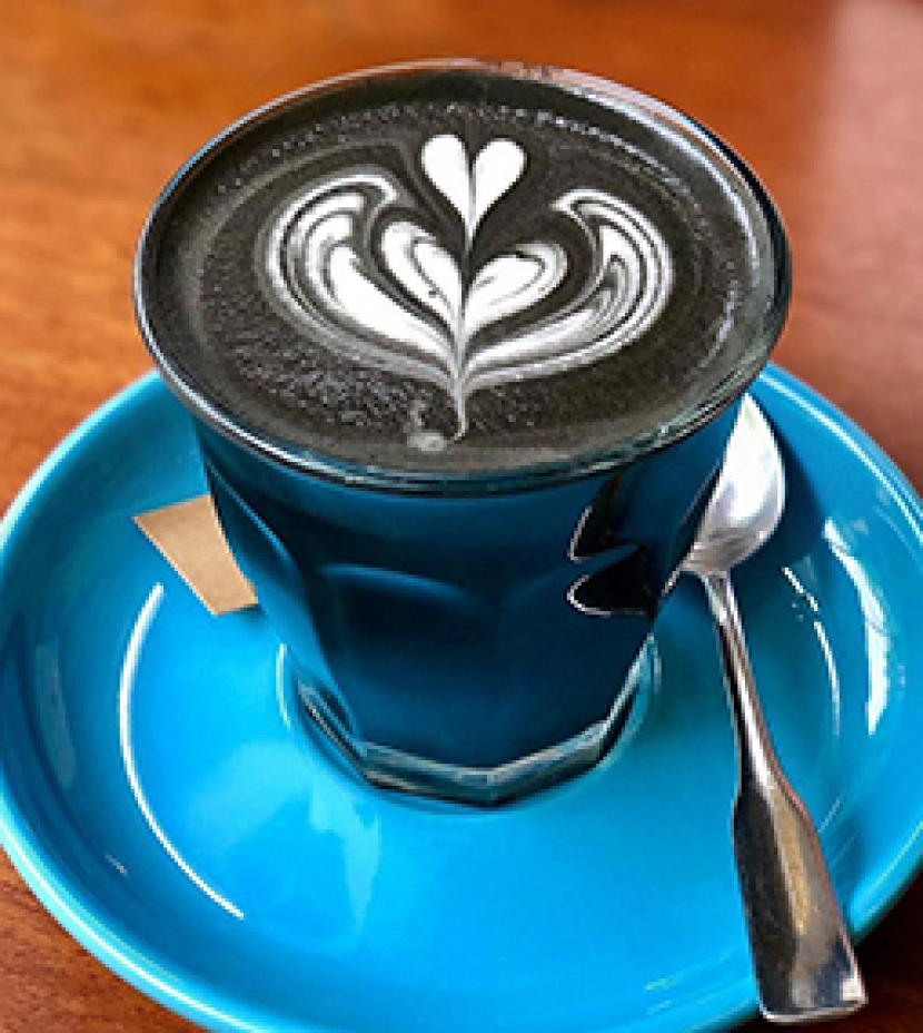 Charcoal black latte    (sumber: my.black-latte-charcoal.site)