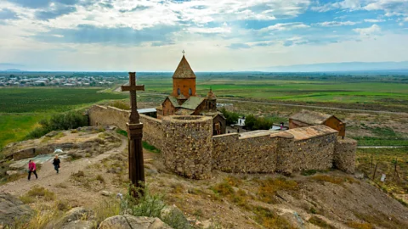 Armenia dengan gereja tertuanya.