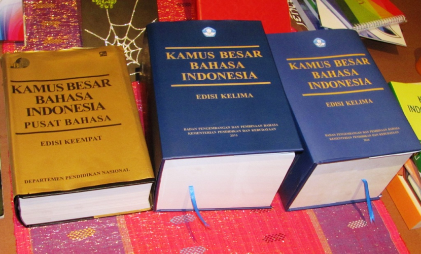 KBBI V mencatat kata untuk pengembangan bahasa Indonesia, bukan untuk bahasa Melayu (foto: priyantono oemar).