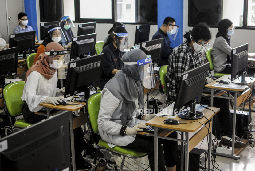 UTBK-SBMPTN bukan satu-satunya jalan untuk masuk PTN. Ilustrasi. Foto :republika