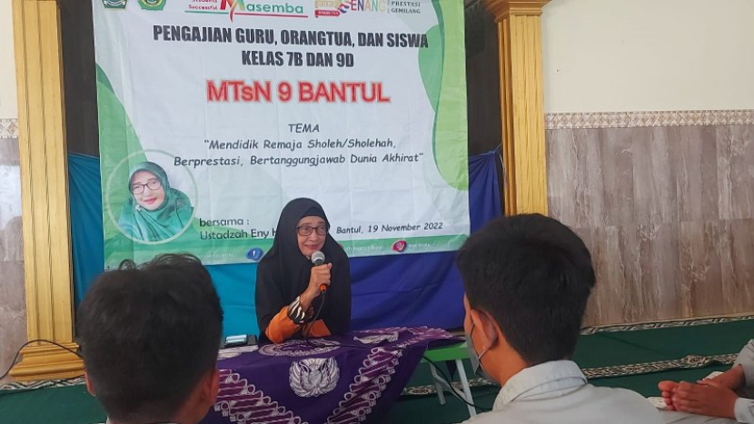 PGOS Kelas IX D Dan VII B, Siswa Belajar Jadi Remaja Saleh Dan Salihah