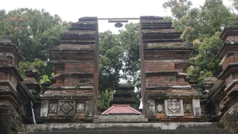 Setiap manusia, tak peduli itu raja atau penguasa, pasti akan mati. Foto makam raja-raja Mataram di Imogori, Bantul, Yogyakarta,