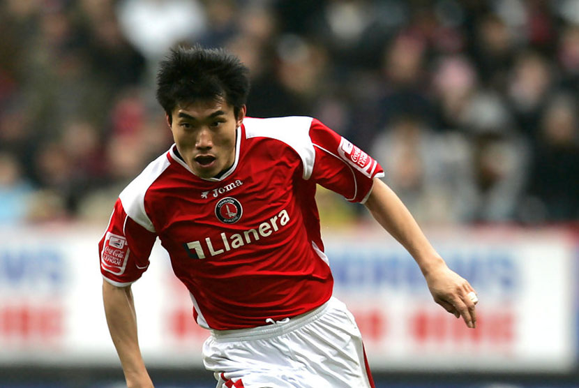 Zheng Zhi saat memperkuat Charlton Athletic. Sumber: Zimbio.com