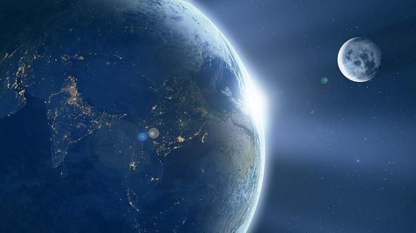 Jarak rata-rata antara Bumi dan Bulan sekitar 238.855 mil atau 384.400 kilometer. Gambar: Republika.co.id