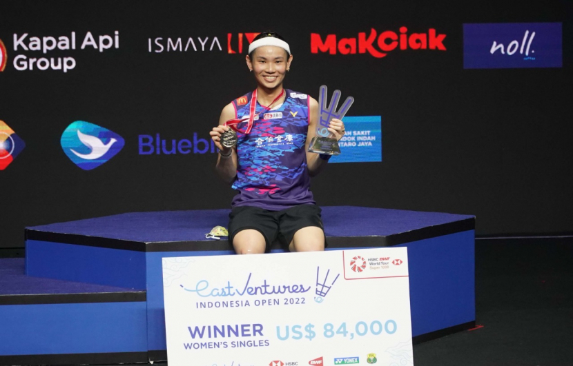 Pemain Cina Taipei, Tai Tzu Ying menjadi juara Indonesia Open 2022 di tengah gempuran dominasi para pemain Cina di tunggal putri.