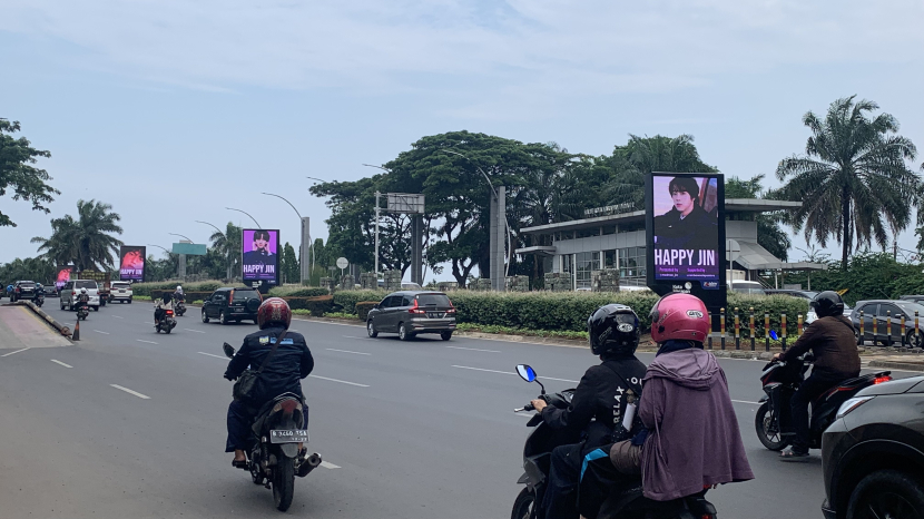 Salah satu project Birthday Jin video tron di Harapan Indah Bekasi, dok: Fergi Nadira