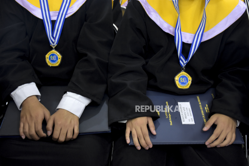 Wacana perlu-tidaknya wisuda wisuda TK, SD, SMP, dan SMA menjadi perbincangan. Ilustrasi. Foto : republika