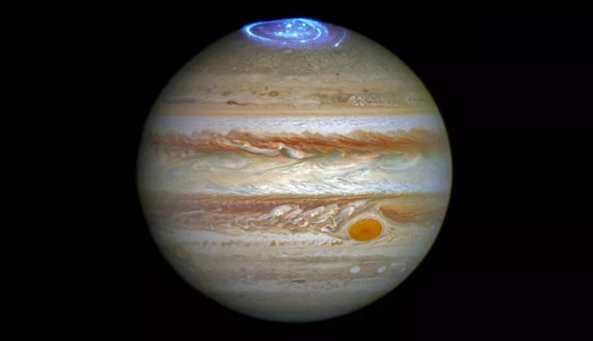 Gambar komposit aurora di Jupiter, diambil menggunakan Spektrograf Pencitraan Teleskop Luar Angkasa Hubble. Gambar: NASA/ESA/J. Nichols