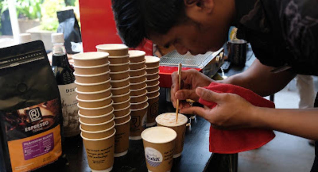 Learning About Coffee and Batik Art at the Coffee Culture Experience