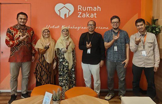 Salurkan Beasiswa, Fakultas Syariah Unisba Berkolaborasi dengan Rumah Zakat