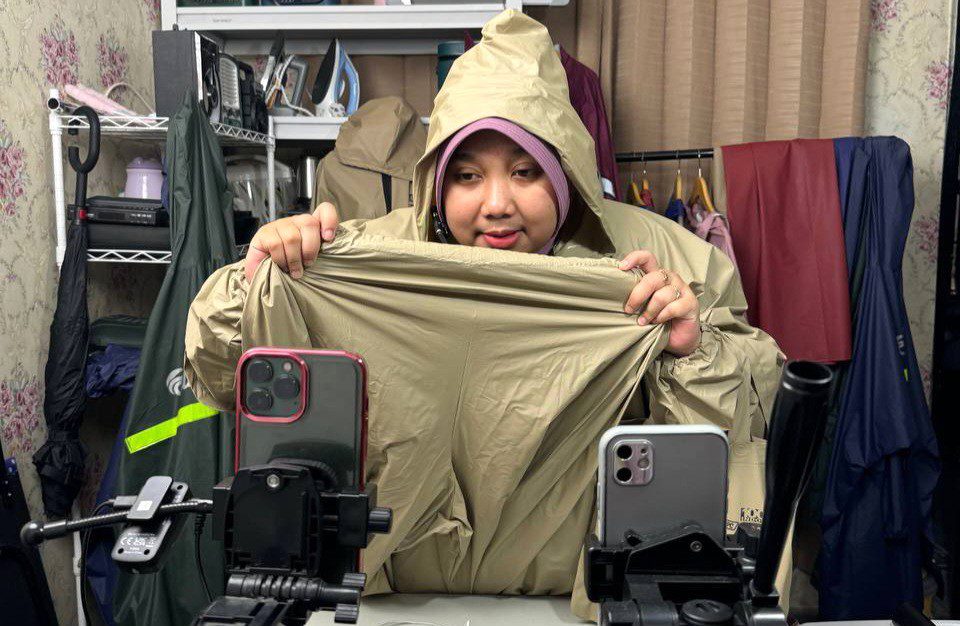 Dini Nurul Islami, Wanita Inspiratif Shopee LIVE Top Electronic Creator