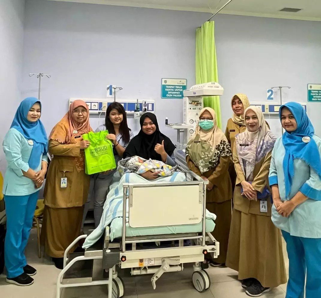Tepat 17 Agustus, RSUD KiSA Beri Bingkisan Pada Bayi Dinda