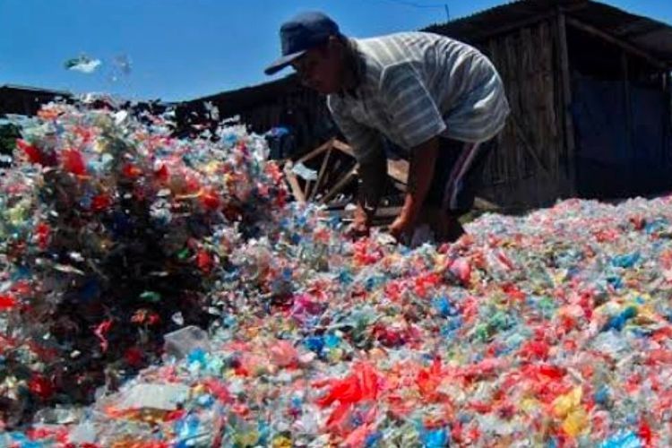 Ubah Limbah Plastik Jadi Teknologi Penangkap C02