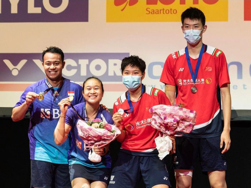 Pasangan Rehan Naufal Kusharjanto/Lisa Ayu Kusumawati menjadi juara Hylo Open 2022.