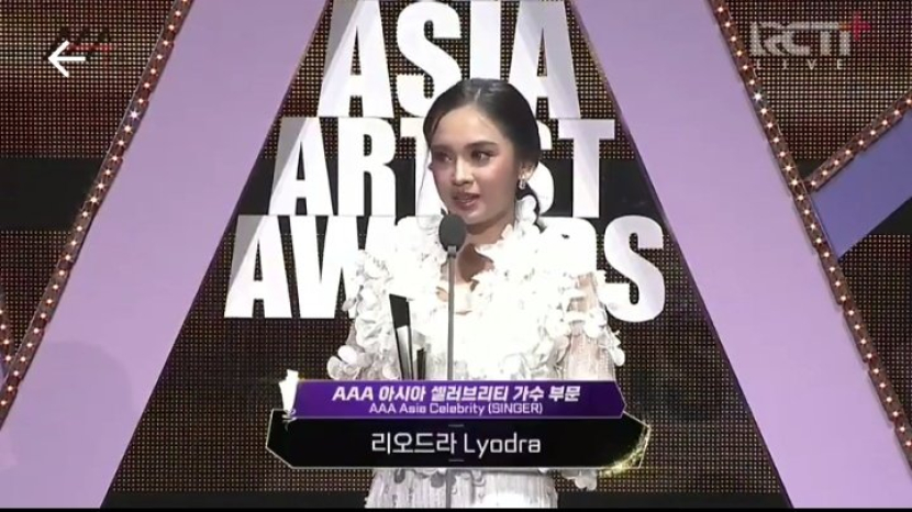 Asia Celebrity Award untuk kategori Singer. Foto: twitter 