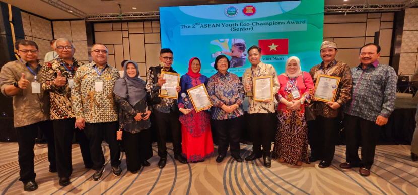 Menteri Lingkungan Hidup dan Kehutanan (LHK) Siti Nurbaya Bakar menghadiri penyerahan penghargaan ASEAN Eco-School 2023. Foto: Diskominfo Kota Cilegon