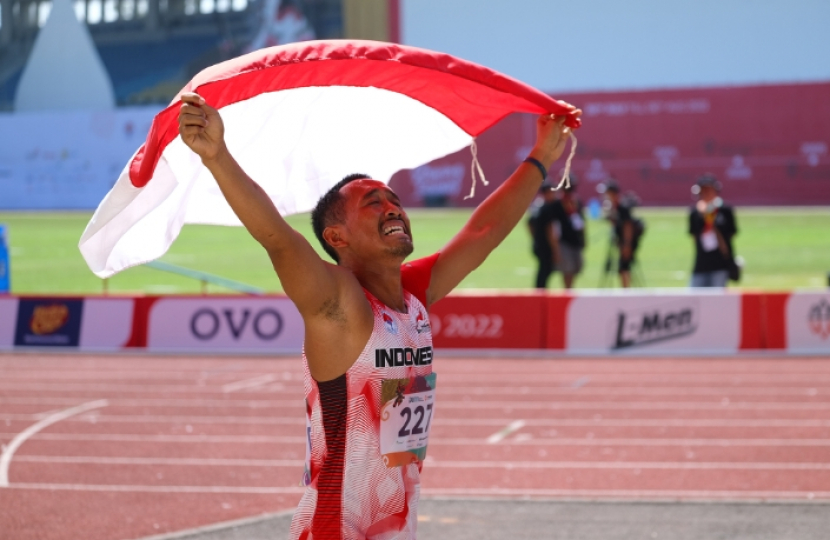 Saptoyogo Purnomo yang turun di nomor lari 100 meter kelas T37 putra. 