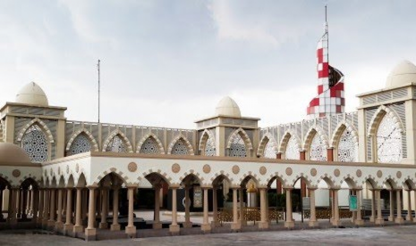 Masjid Nurul Iman Blok M Square rutin menggelar kajian baik offline maupun online. Foto: Republika MGROL86