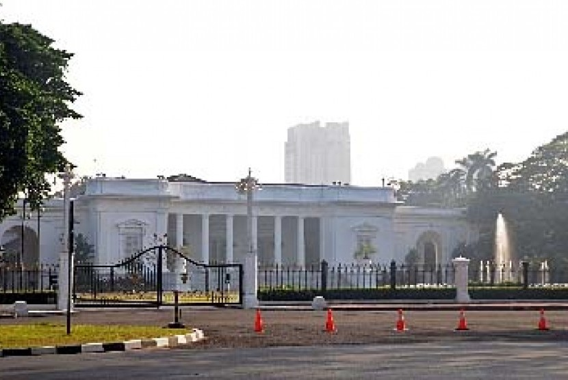 Istana Kepresidenan yang menjadi bagian dari Istana Negara. Presiden Gus Dur pernah marah kepada mahasiswa yang berdemo di depan Istana Negara. Foto: Republika.