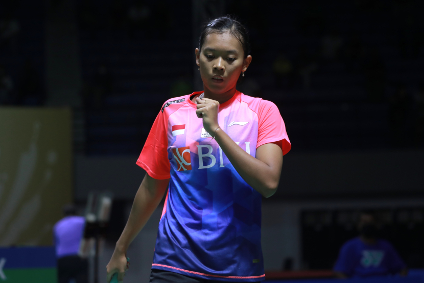 Pemain tunggal putri, Saifi Rizka Nurhidayah mengalahkan unggulan pertama Komang Ayu Cahya Dewi di perempat final Indonesia International Series 2022.
