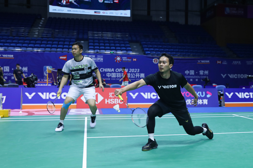 Ini jadwal dan hasil undian China Open 2023 yang akan dimulai besok. Ada sejumlah partai neraka di ganda putra, salah satunya Hendra Setiawan/Mohammad Ahsan alias The Daddies yang akan melawan Juara Dunia 2023 dari Korea.