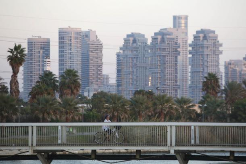 Salah satu sudut Kota Tel Aviv, Israel (dok. EPA/ABIR SULTAN)