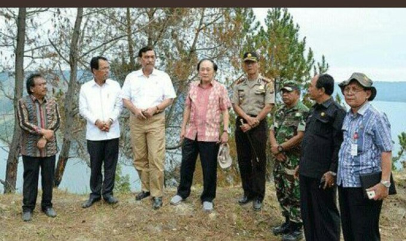 Viral foto buronan kelas kakap Apeng bersama Menko Marves Luhut Binsar Pandjaitan.
