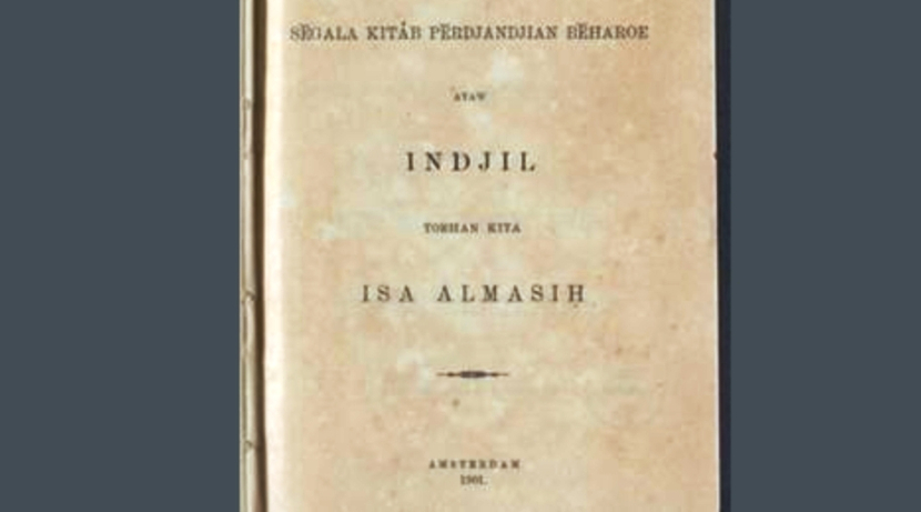 Kitab Perjanjian Baru yang diterbitkan di Belanda pada 1901 menggunakan bahasa Melayu, nama Yesus Kristus dimelayukan menjadi Isa Almasih.