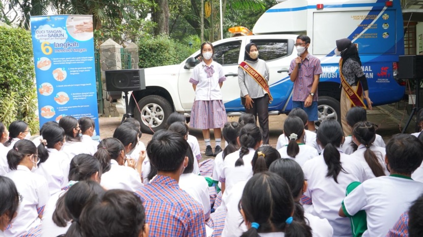 Mobil Si Eling memberikan edukasi soal HIV AIDS