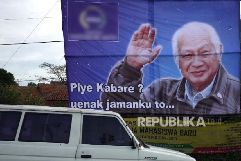 Poster presiden kedua RI Soeharto. Foto: Antara/Andika Wahyu