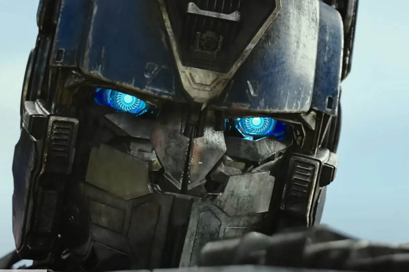 Peter Cullen hidupkan karakter Optimus Prime sebagai pemimpin Otobot