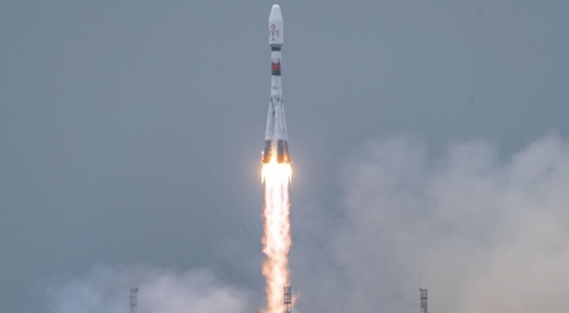 Peluncuran Soyuz dari Guyana Prancis pada 10 Februari 2022. Roket Soyuz meluncurkan 34 satelit OneWeb. Gambar: ESA-CNES-Arianespace/Optique vidéo du CSG - S MARTIN