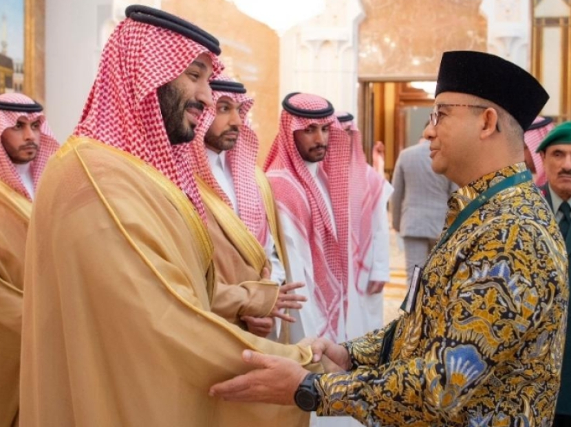 Anies Baswedan bersalaman dengan Pangeran MBS (foto: spa/republika)