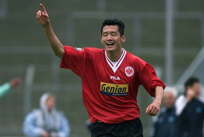 Yan Cheng saat memperkuat klub Eintracht Frankfurt. Sumber: cgtn.com