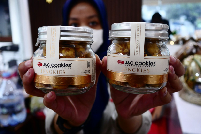 Varian Jengkol Cookies menjadi salah satu inovasi kue kering J&C Cookies tahun ini.