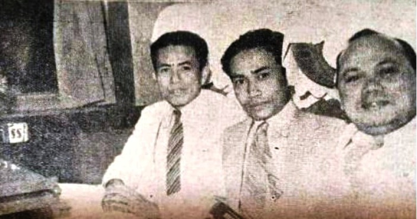 Bahasa Indonesia yang dicetuskan Tabrani mengalami penolakan dari beberapa tokoh, antara lain Parada Harahap. Dari kiri ke kanan: Tabrani, Sanusi Pane, Parada Harahap, di kereta lintas barat Sumatra pada 1939 (foto dokumentasi museum sumpah pemuda).