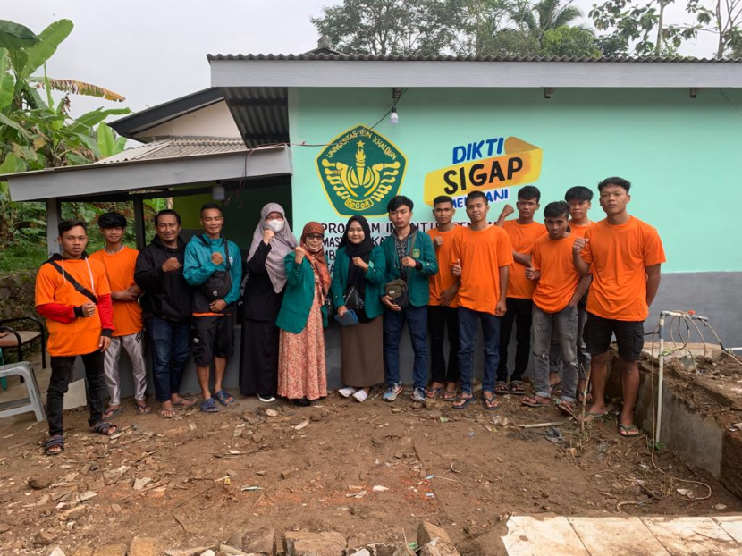 Universitas Ibn Khaldun (UIKA) Bogor menggelar Program Pengabdian Kepada Masyarakat (PKM) melalui melalui Program Insentif Dikti di Desa Padaluyu, Kecamatan Cugunang, Kabupaten Cianjur, Jawa Barat. Foto : dok