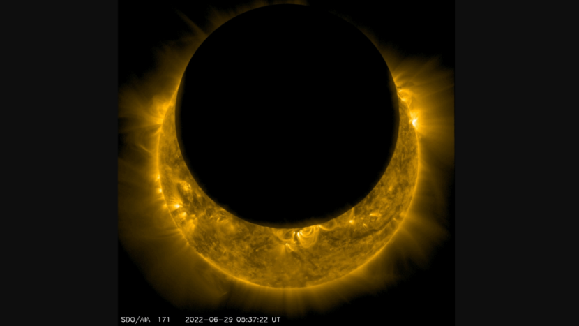 Observatorium Dinamika Surya NASA memotret gerhana matahari pada 29 Juni 2022. Gambar: NASA 