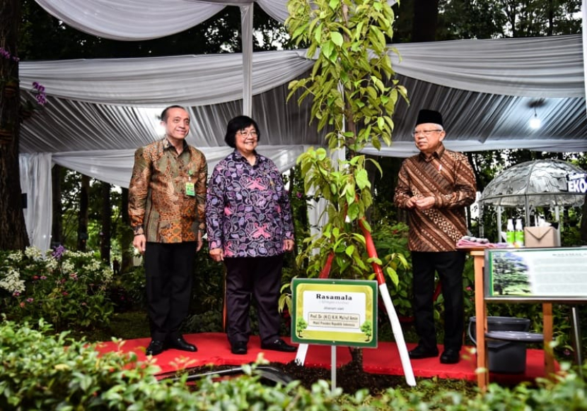 Wakil Presiden (Wapres) RI, KH Ma’ruf Amin dalam acara Puncak Peringatan Hari Lingkungan Hidup (HLH) 2024 yang diselenggarakan di Gedung Manggala Wanabakti, Jakarta, Jumat (5/7/2024) (Dok Istimewa)