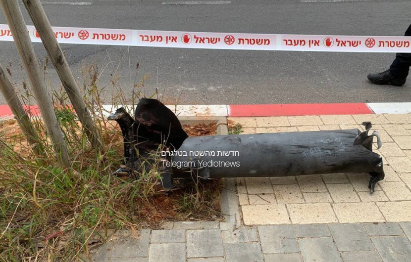 Roket yang jatuh di Tel Aviv. (Telegram Yeditoh Ahronoth)