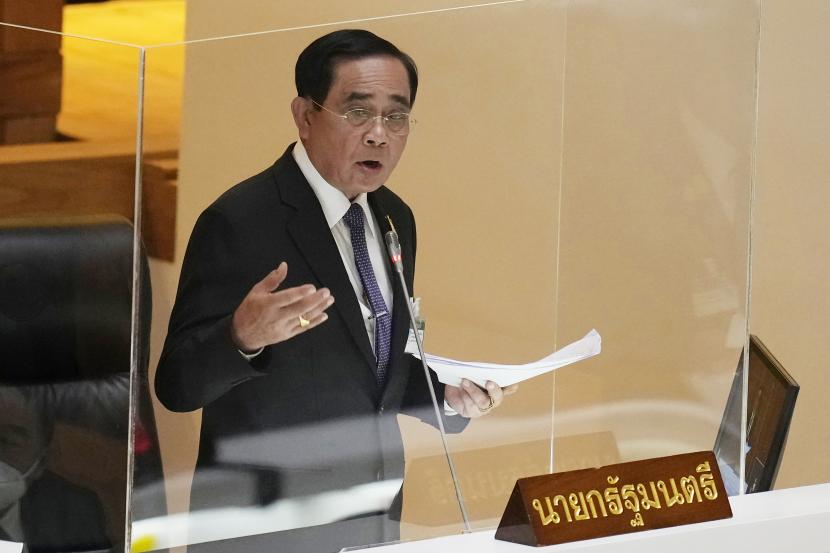 Pejawat Perdana Menteri Thailand, Prayuth Chan-ocha, mengisyaratkan maju kembali pada pemilihan umum (pemilu) lewat partai baru. Foto: AP/Sakchai Lalit, File (Republika.co.id)