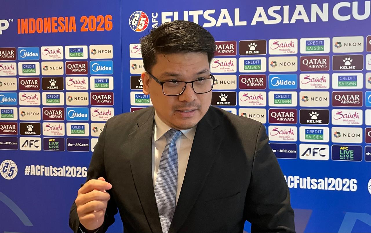 Ketua Umum FFI, Michael Sianipar, usai menghadiri acara pembagian grup atau drawing Piala Asia Futsal 2026 di Jakarta pada 5 November 2025. (Taufani Rahmanda/Skor.id)